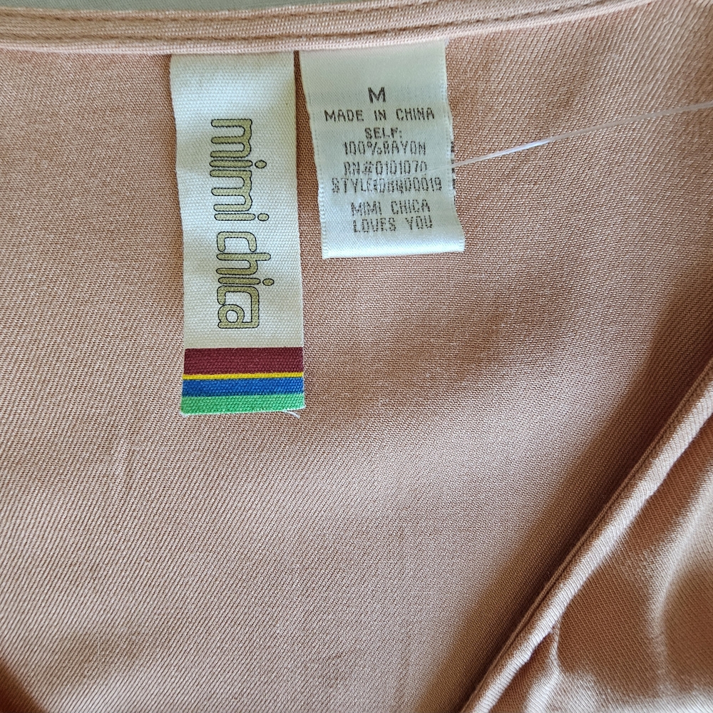Mimi Chica Soft Peach V-Neck Top - Picture 6 of 6